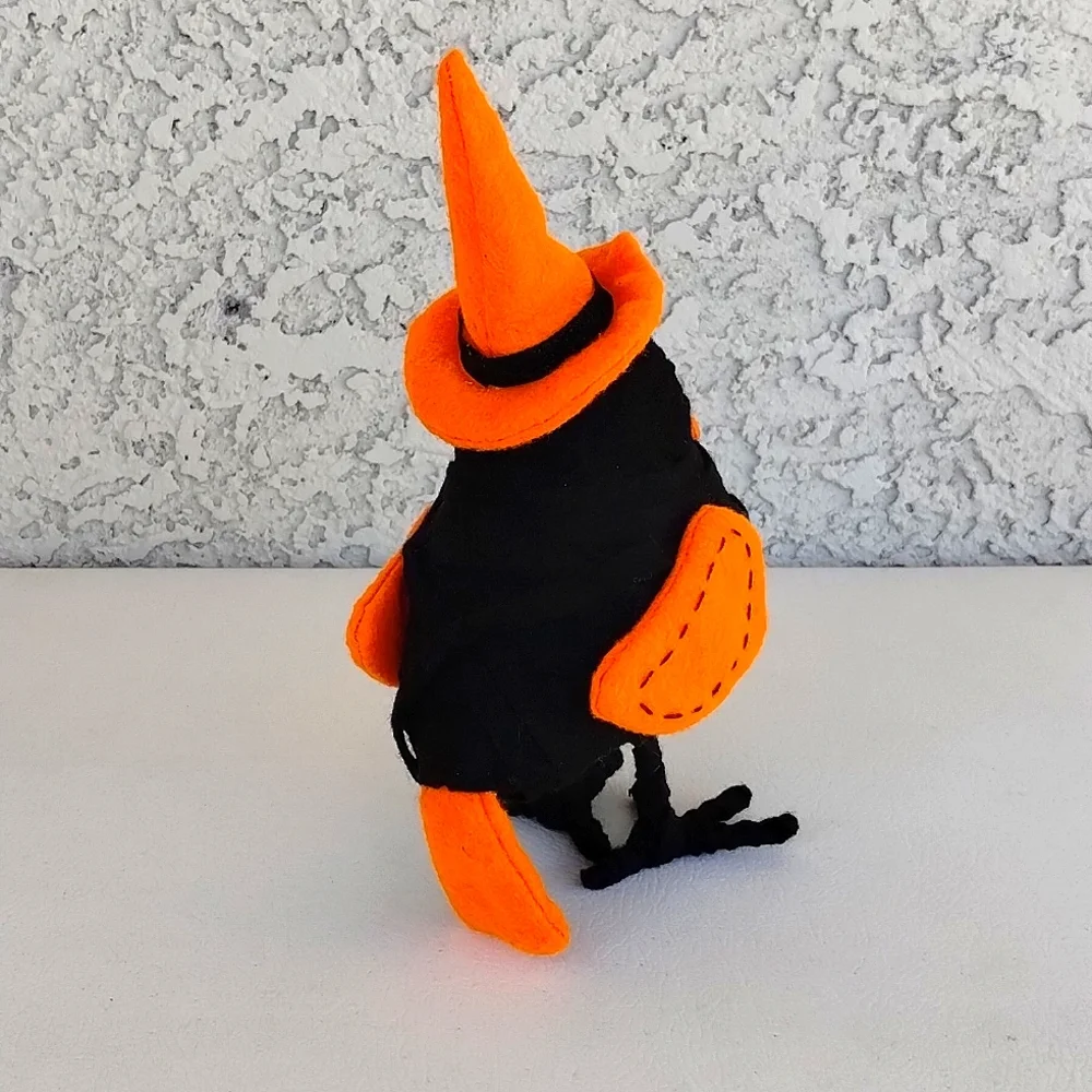 Target Hyde Eek Witch Bird 2016 Featherly Friends Halloween Black Orange Felt